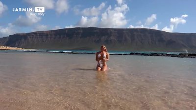Beach Body - Escort Girl from Ann Arbor Michigan