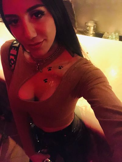 Violet Brower - Escort Girl from Syracuse New York